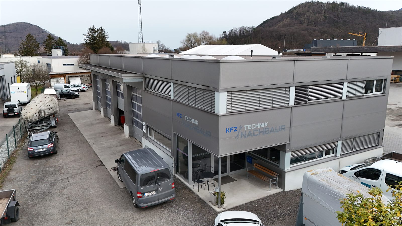 Werkstattgebäude von KFZ Technik Nachbaur im Interpark Focus, Röthis